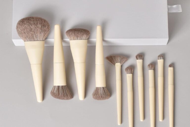 Makeup Brush Types and the Specific Function Each One Serves